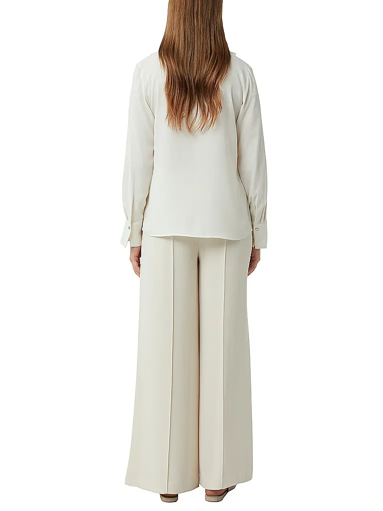 COMMA | Bluse
Marca: COMMA
Color: blanco
Categorías: Moda, Mujer
Etiquetas: Tallas grandes

Largo de manga: Manga larga
Escote: Escote en V
Material: Poliéster / Poliamida
Forma del cuello: Cuello de camisa
Diseño: Unicolor
Corte (Prenda superior): Regular
Est | 