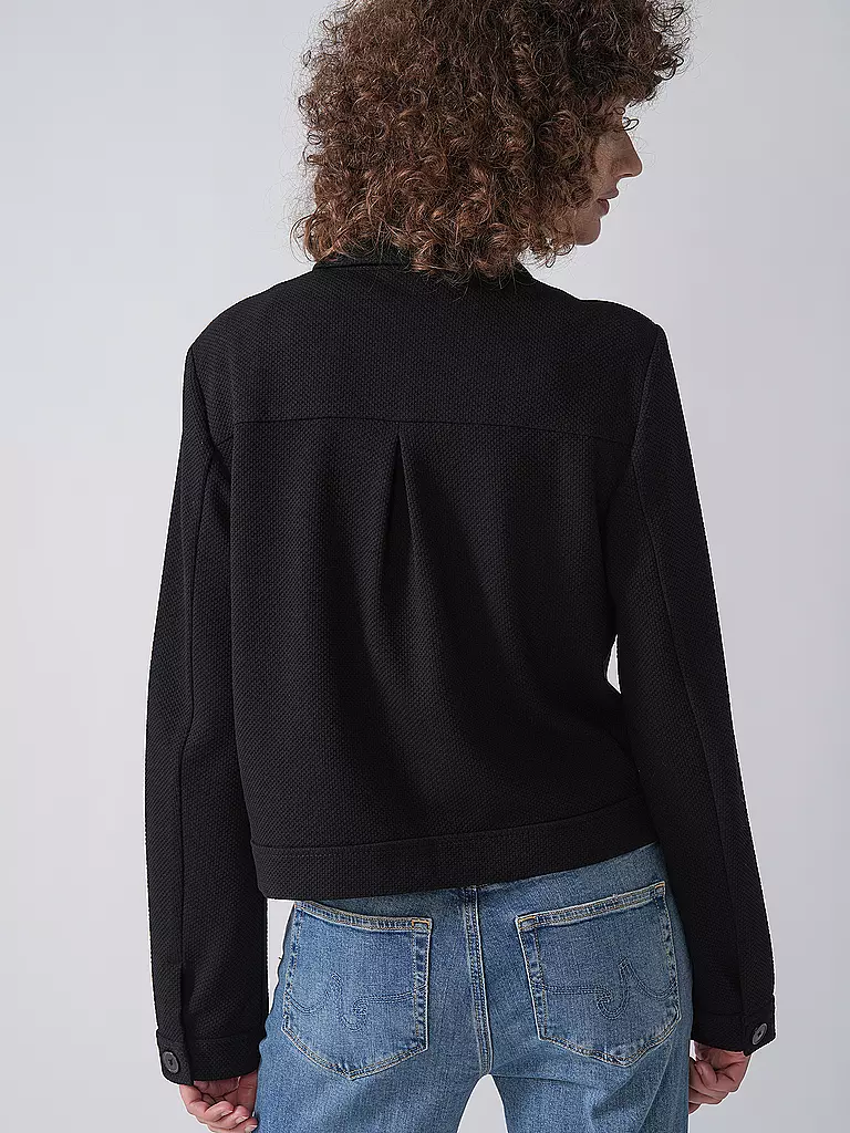COMMA | Jäckchen  | Negro