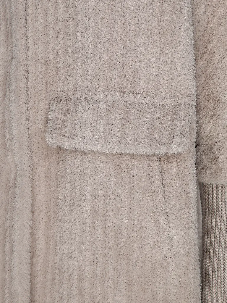 COMMA | Nombre del producto: Abrigo de imitación de piel | Beige