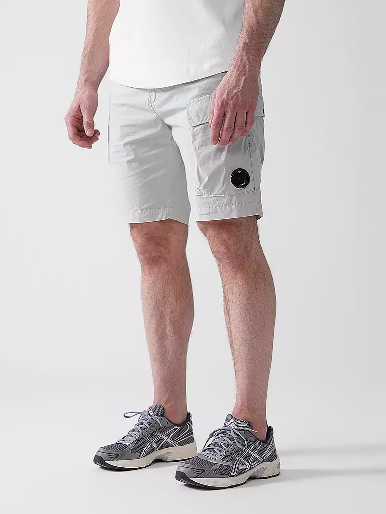 CP COMPANY | Pantalones cortos | Gris claro