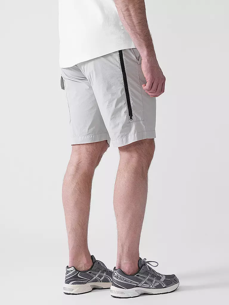 CP COMPANY | Pantalones cortos | Gris claro