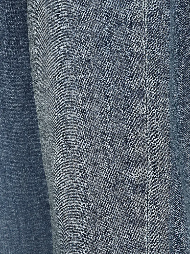 DAWN DENIM | Nombre del producto: Jeans Ballon Fit STARDUST
Marca: DAWN DENIM
Color: azul
Categorías: Moda,Mujer

Material: Denim,Algodón,Stretch
Diseño: Liso
Largo (Pantalones/Jeans): Largo normal
Altura de la cintura: Cintura media
Detalles: Bolsillos laterales,L | Azul