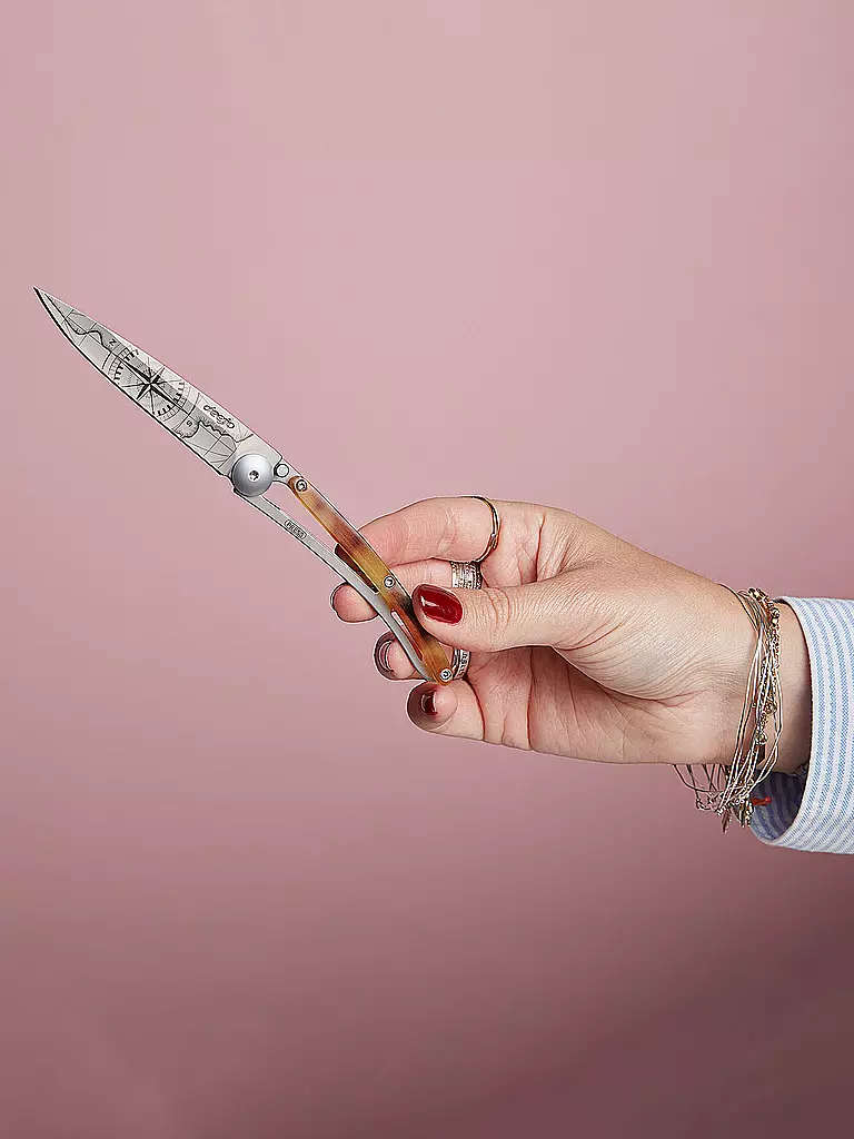 DEEJO | Navaja de bolsillo con aspecto de carey brillante TERRA INCGNITA 37G | Plata