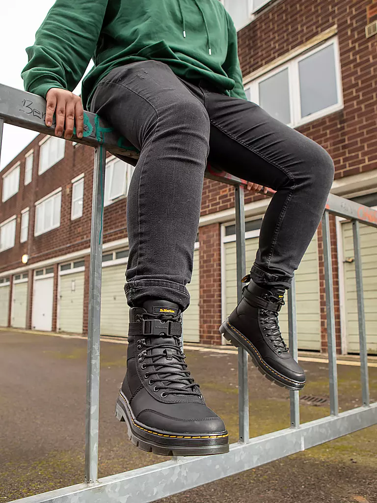 DR. MARTENS | Boots COMBS TECH II | Negro