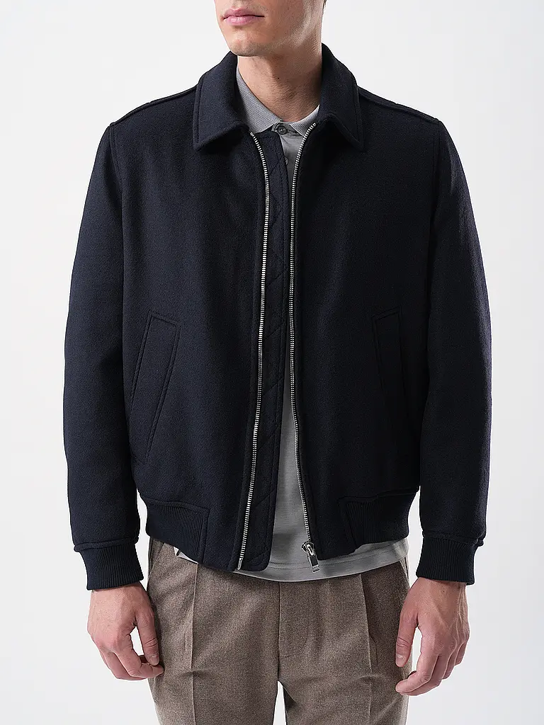 DRYKORN | Nombre del producto: Blouson FLYGHT-B | 
