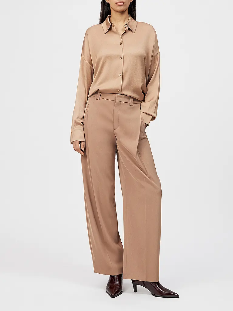 DRYKORN | Nombre del producto: Blusa CLOELIA | Camel