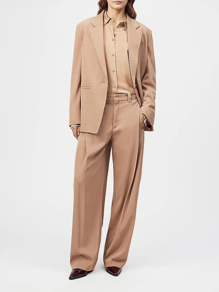 DRYKORN | Nombre del producto: Pantalón Marlene UNPACK | Camel