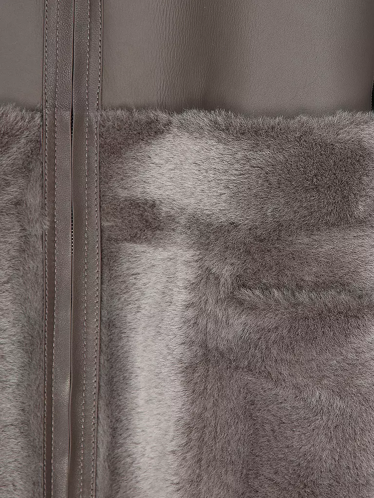 EMPORIO ARMANI | Abrigo de piel de cordero | 
