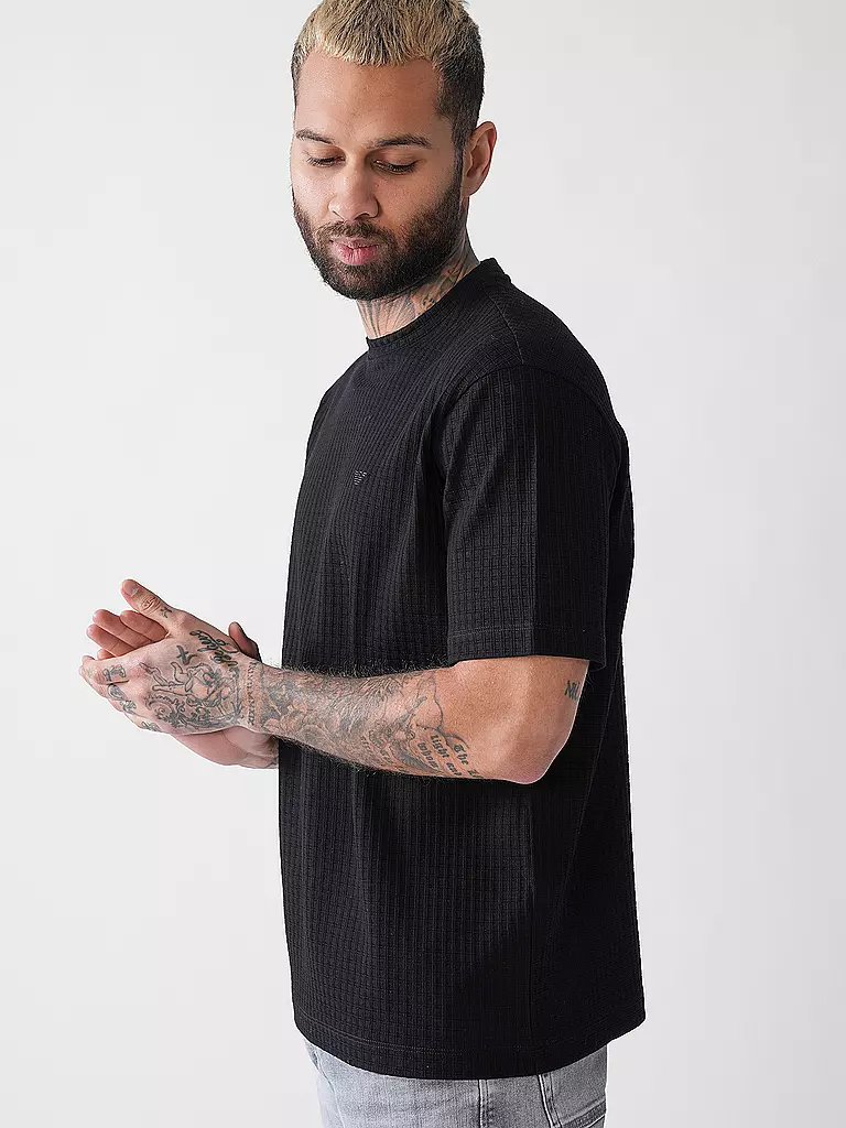 EMPORIO ARMANI | Camiseta | Negro
