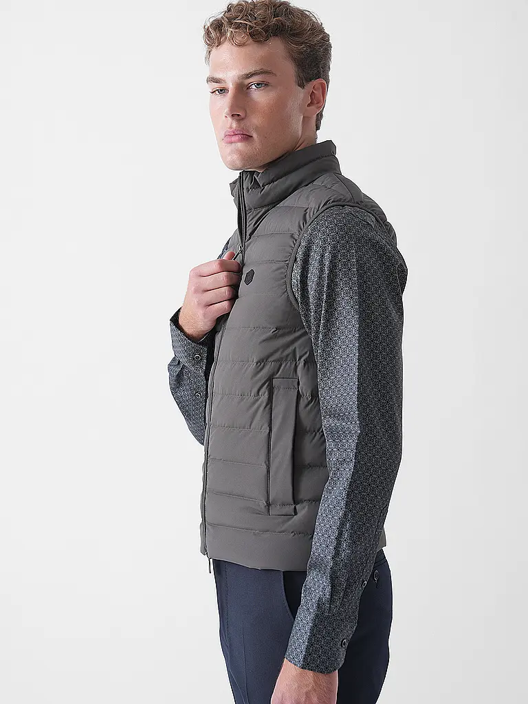EMPORIO ARMANI | Chaleco acolchado de plumón ESSENTIAL | 