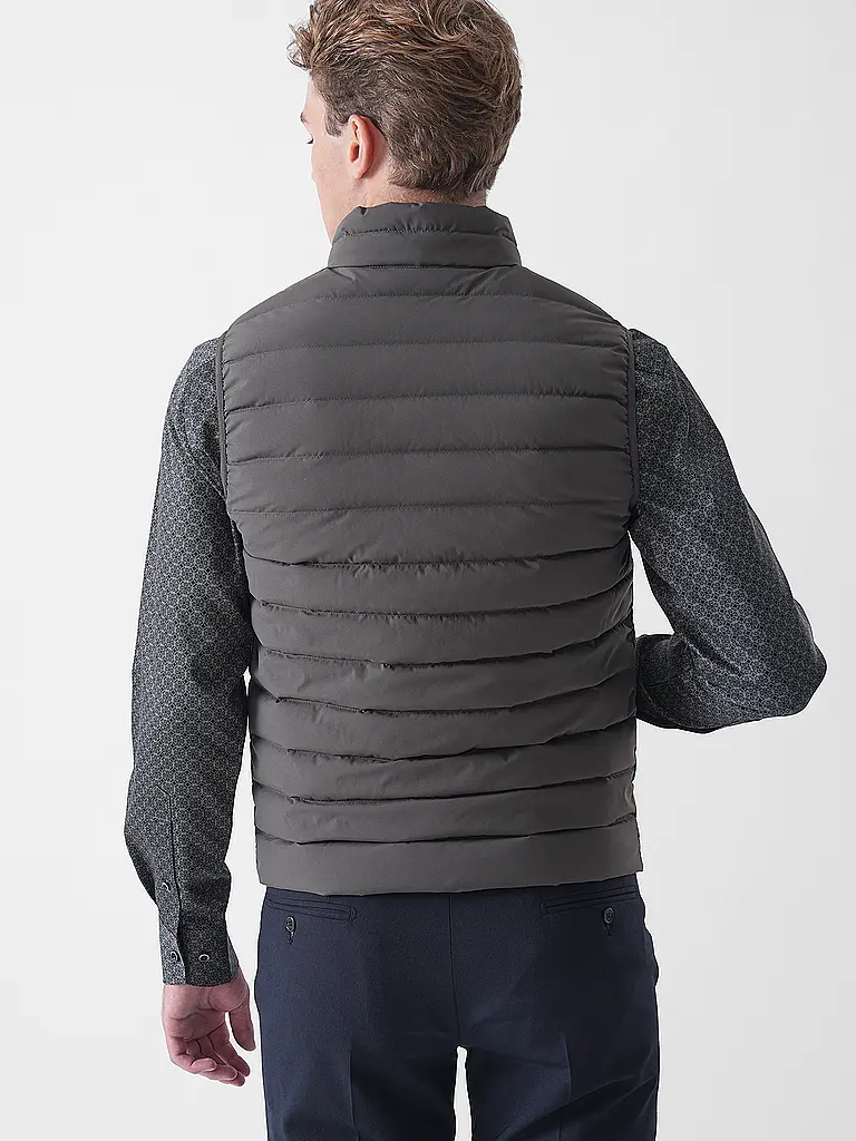 EMPORIO ARMANI | Chaleco acolchado de plumón ESSENTIAL | 