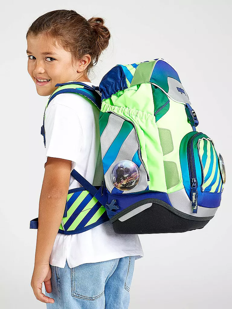 ERGOBAG | Set de mochila escolar de 6 piezas TruckBär | Verde claro