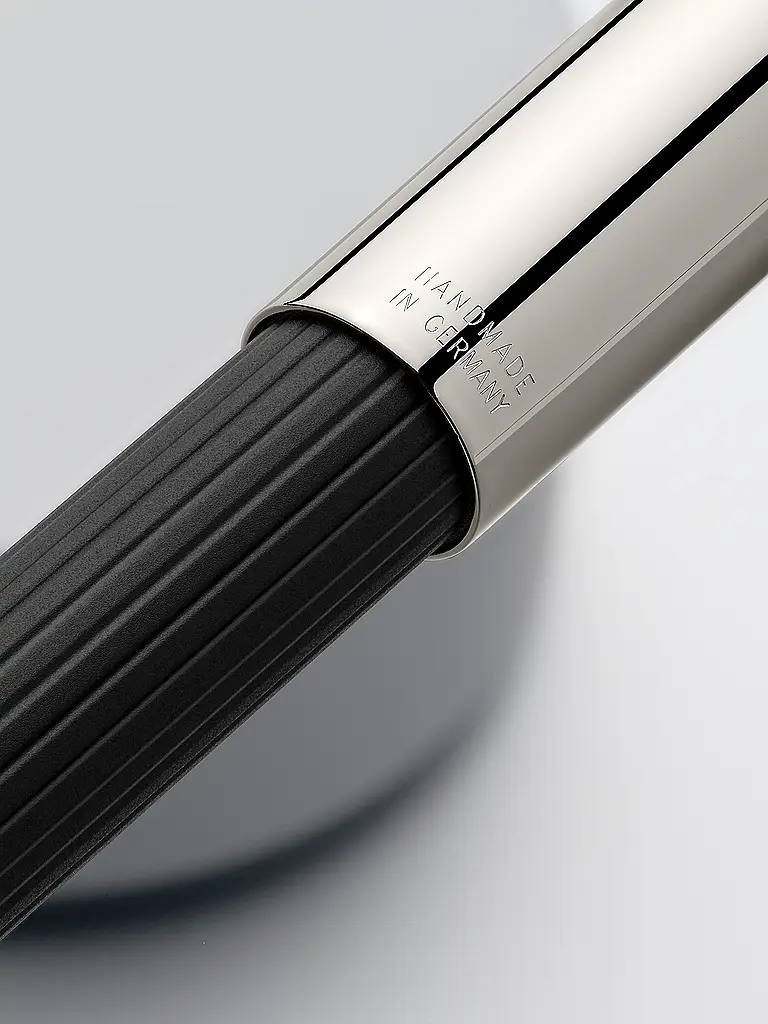 FABER-CASTELL | Pluma estilográfica Tamitio Negro M | Negro