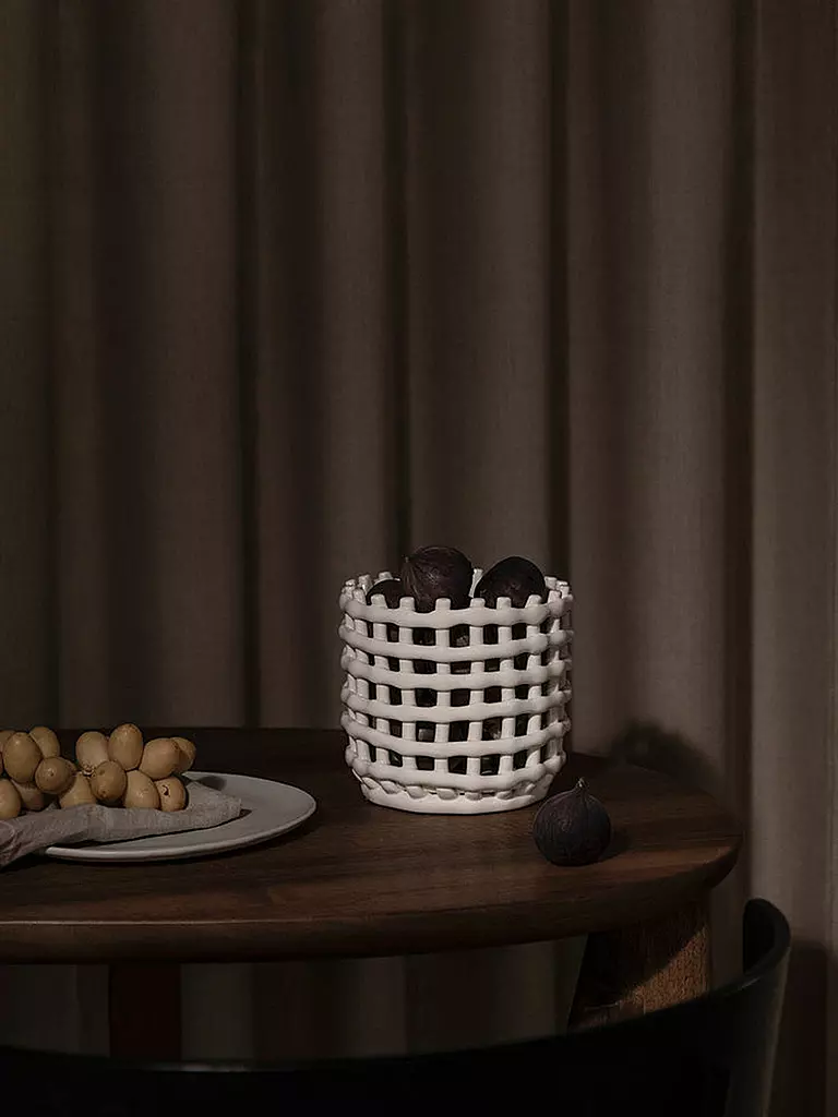 FERM LIVING | Cesta de almacenamiento Ceramic Small Offwhite | Blanco