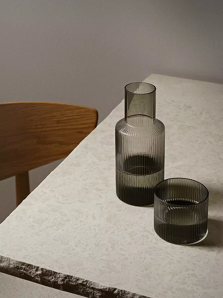 FERM LIVING | Juego de garrafas Ripple Small Smoked Grey | Gris