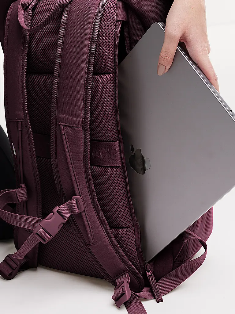 GOT BAG | Mochila PRO PACK MONOCHROME | Rojo oscuro