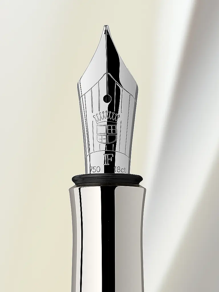 GRAF VON FABER-CASTELL | Pluma estilográfica Guilloche India Red F | Rojo