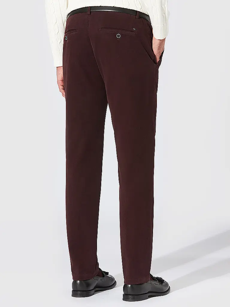 HILTL | Chino TRENTO PEACH  | Rojo oscuro