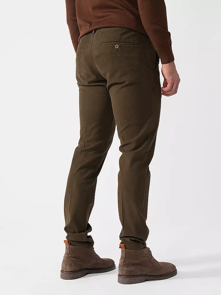HILTL | Chino TRENTO Slim Fit | Oliva