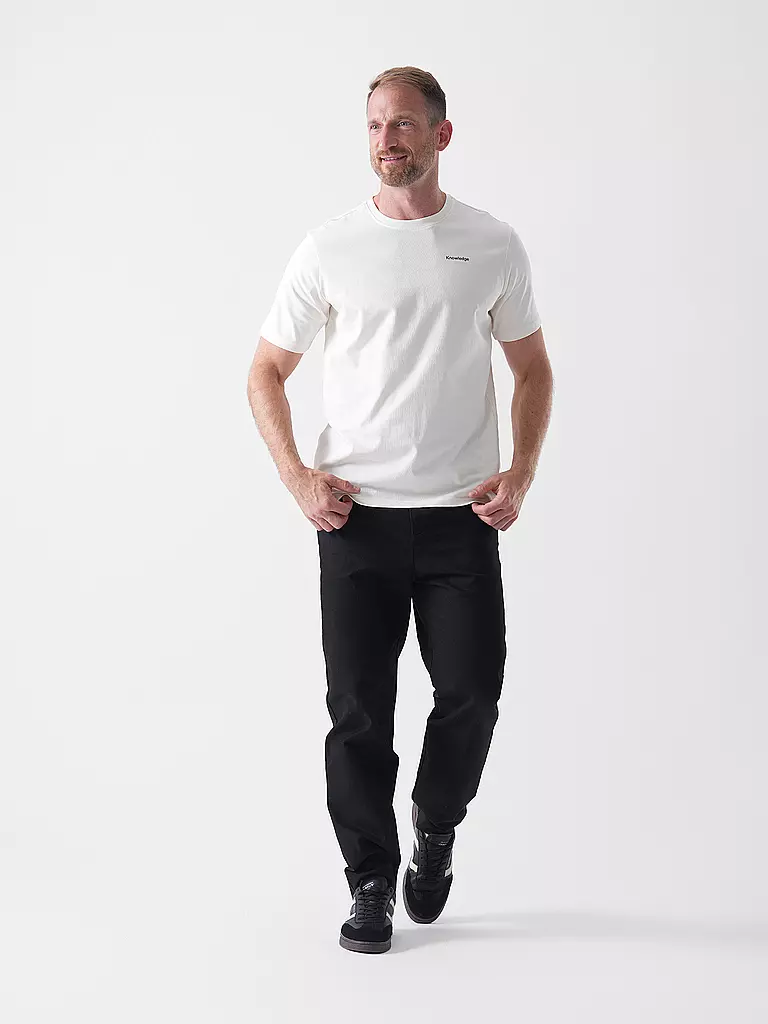 HUGO | Chino GENAR | Negro
