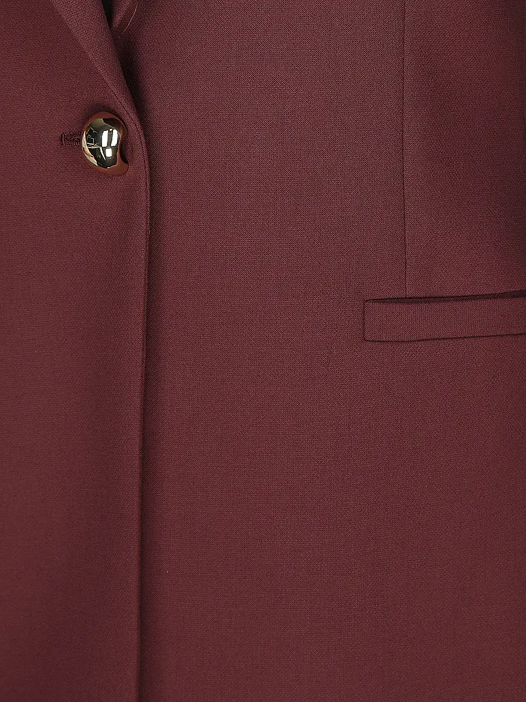 HUGO | Nombre del producto: Blazer ABIRE
Marca: HUGO
Color: baya
Categorías: Moda,Mujer
Largo de manga: Manga larga
Material: Poliéster / Poliamida,Viscosa ,Elástico
Forma del cuello: Cuello con solapa
Diseño: Liso
Corte (Prenda superior): Regular
Estilo: P |