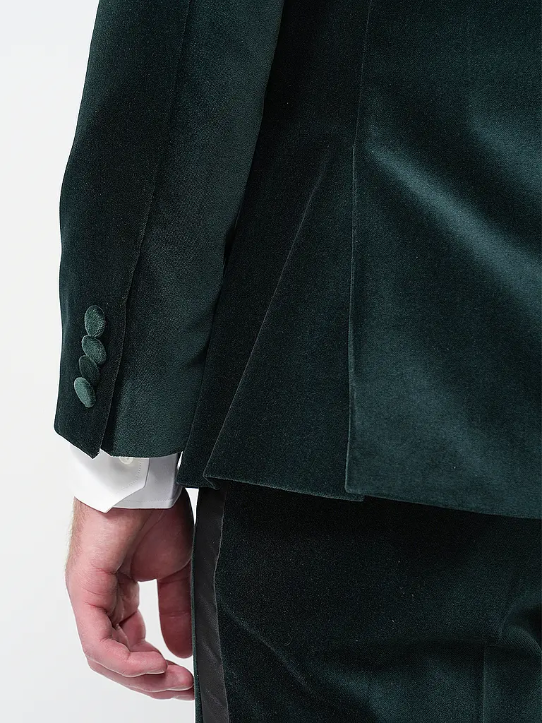 HUGO | Sakko HENRY
Marke: HUGO
Farbe: dunkelgrün
Kategorien: Mode,Herren
Tags: Fashion Tipp
Ärmellänge: Langarm
Material: Baumwolle
Kragenform: Reverskragen
Musterung: Unifarben
Passform (Oberbekleidung): Slim
Stil: Pure,Trend
Details: Eingrifftaschen |