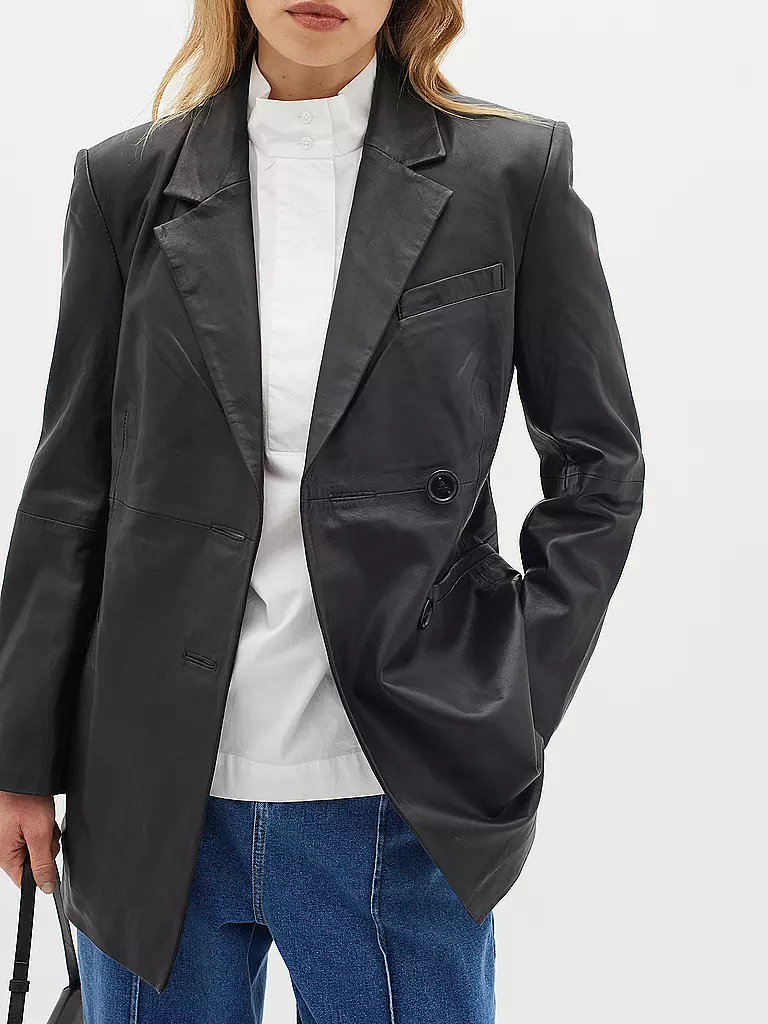 IN WEAR | Blazer KAMAIW | Negro