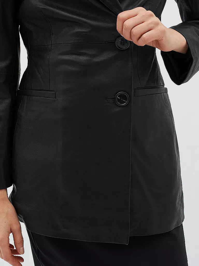 IN WEAR | Blazer KAMAIW | Negro