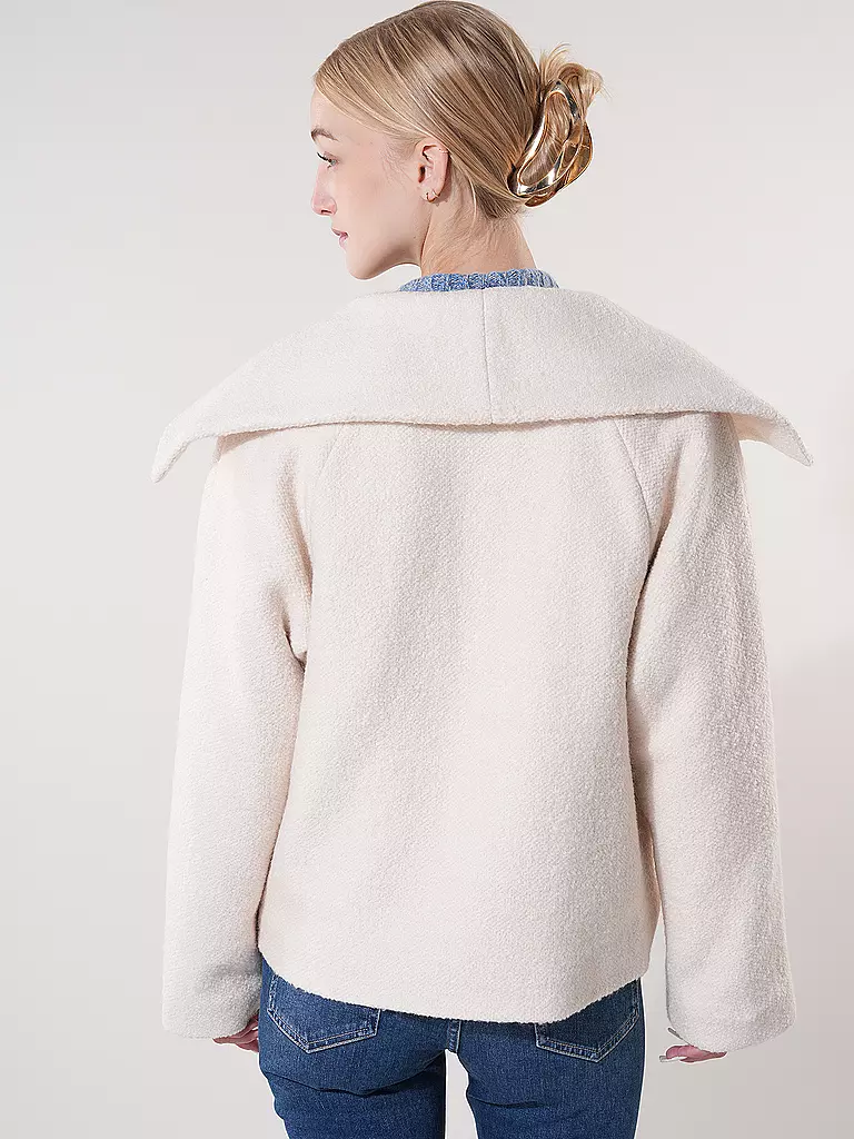 IN WEAR | Chaqueta TANAYIW | Crema