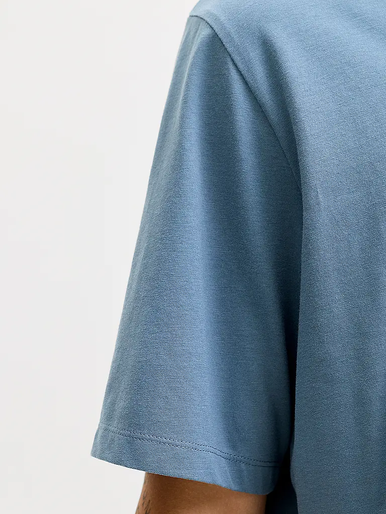 JACK & JONES | Nombre del producto: Camiseta JJEORGANIC
Marca: JACK & JONES
Color: azul
Categorías: Moda, Hombre

Largo de manga: Manga corta
Cuello: Cuello redondo
Material: Algodón
Diseño: Liso
Corte (Prenda superior): Regular | Azul