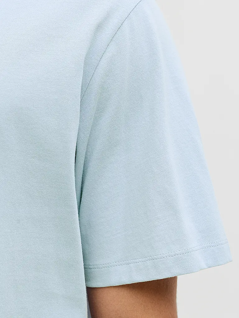 JACK & JONES | Nombre del producto: Camiseta JJEORGANIC
Marca: JACK & JONES
Color: celeste
Categorías: Moda, Hombre

Largo de manga: Manga corta
Cuello: Cuello redondo
Material: Algodón
Diseño: Liso
Corte (Prenda superior): Regular | Azul claro