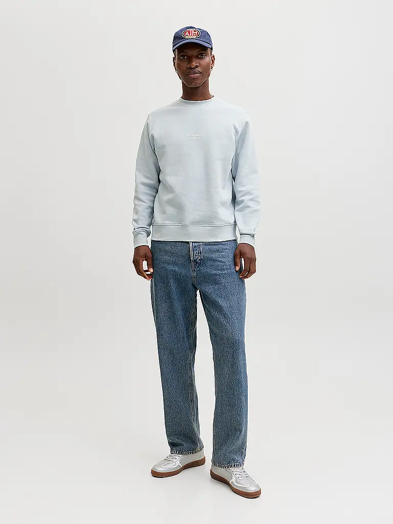 JACK & JONES | Nombre del producto: Sweater JJESOHO
Marca: JACK & JONES
Color: celeste
Categorías: Moda, Hombre

Largo de manga: Manga larga
Cuello: Cuello redondo
Material: Algodón
Diseño: Liso
Calce (Prendas superiores): Regular
Detalles: Logo | Azul claro