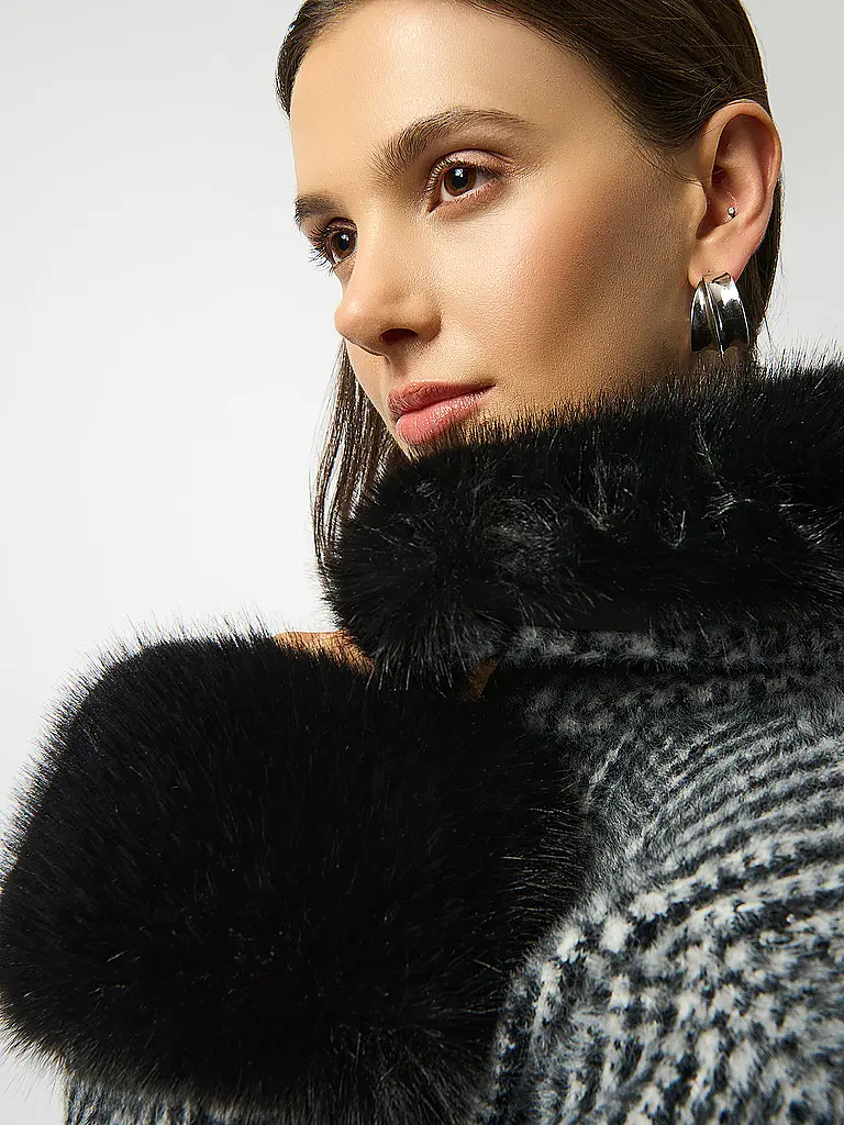 JOSEPH RIBKOFF | Abrigo | 