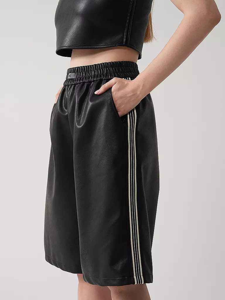 KARO KAUER | Shorts con aspecto de cuero | Negro