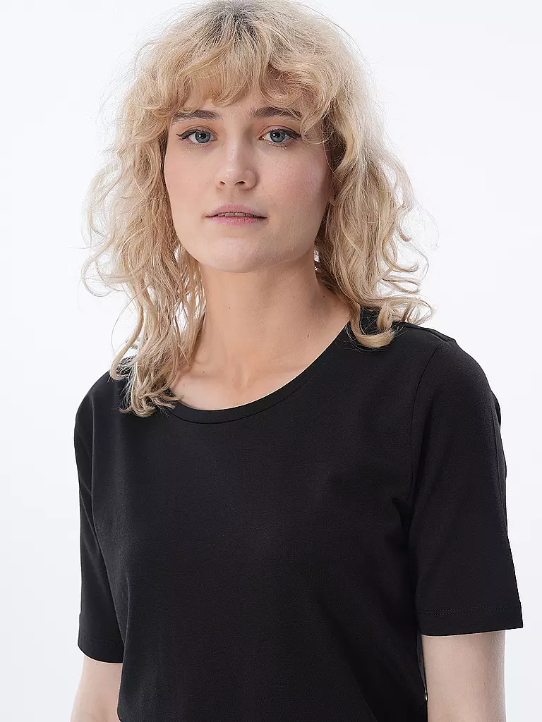 KATESTORM | T-Shirt  | Negro