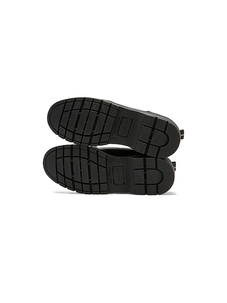 KLEMAN | Schnürschuhe MAJOR
Marke: KLEMAN
Farbe: schwarz
Kategorien: Mode,Herren
Material: Leder
Absatzhöhe: Mittlerer Absatz |