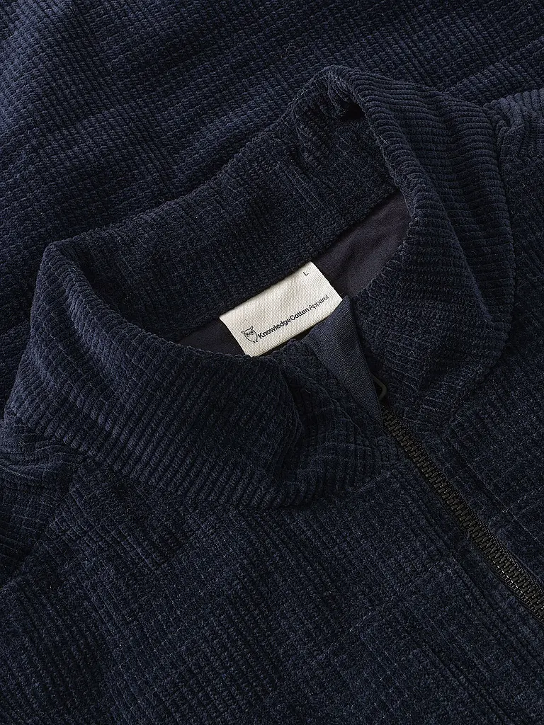 KNOWLEDGE COTTON APPAREL | Produktname: Cordgilet
Marke: KNOWLEDGE COTTON APPAREL
Farbe: azul
Categorías: Moda, Hombre
Largo de manga: sin mangas
Material: poliéster / poliamida, algodón, pana
Forma del cuello: cuello alto
Diseño: liso
Ajuste (ropa exterior): Regular
Estilo: C |