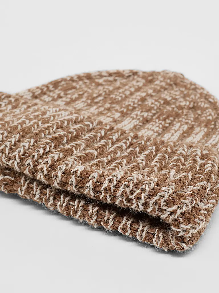 LANIUS | Gorro - Gorro

Marca: LANIUS
Color: camel
Categorías: Moda, Mujer

Material: Lana virgen, Algodón
Estampado: Liso
Estilo: Puro
Detalles: Jaspeado | 