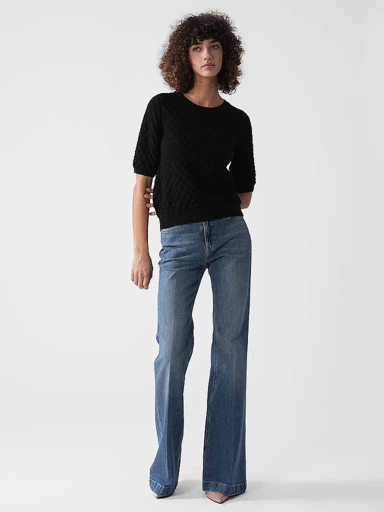 LANIUS | Pullover
Marca: LANIUS
Color: negro
Categorías: Moda, Mujer

Largo de manga: Manga corta
Escote: Cuello redondo
Material: Algodón
Diseño: Liso
Corte (Prenda superior): Regular
Estilo: Pure
Detalles: Patrón de punto | Negro