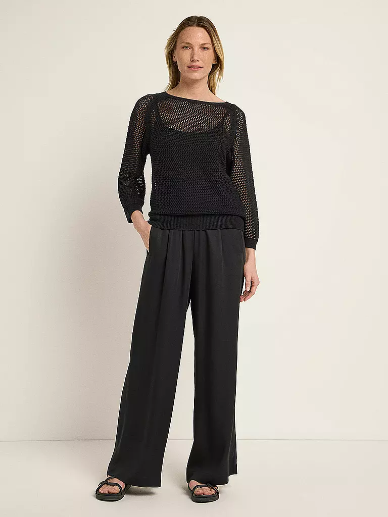 LANIUS | Pullover
Marca: LANIUS
Color: negro
Categorías: Moda,Mujer

Largo de manga: Manga 3/4
Escote: Cuello redondo
Material: Algodón,Lino
Diseño: Liso
Corte (Prenda superior): Regular
Estilo: Pure
Detalles: Patrón de punto | 