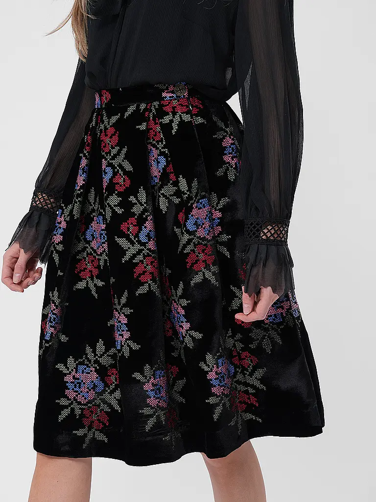 LENA HOSCHEK | Midi REBEL | 