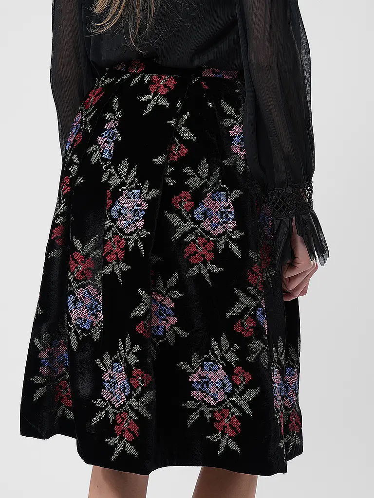 LENA HOSCHEK | Midi REBEL | 