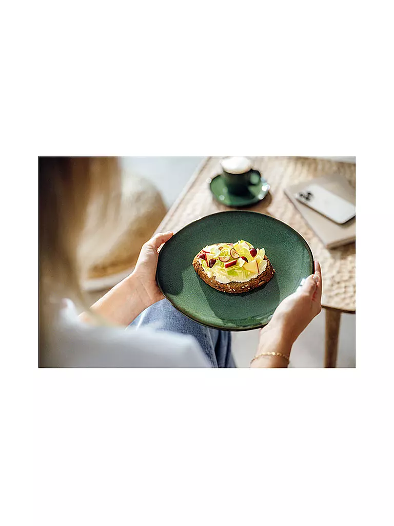 LIKE BY VILLEROY & BOCH | Plato de desayuno LAVE VERT 23cm | Verde oscuro
