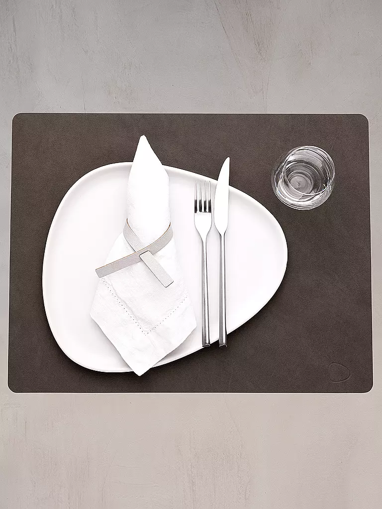 LIND DNA | Mantel individual de cuero rectangular NUPO 35x45cm Caviar | Marrón