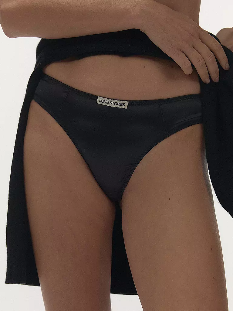 LOVE STORIES | String CARL hueso | 
