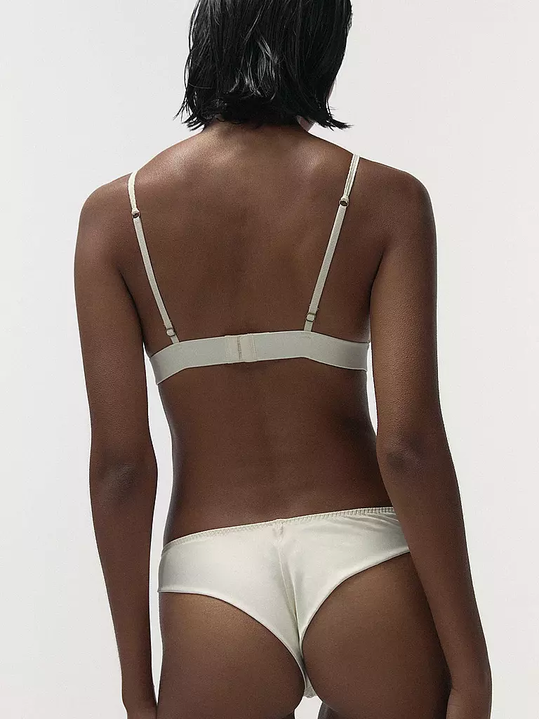 LOVE STORIES | Tanga CARL hueso | 