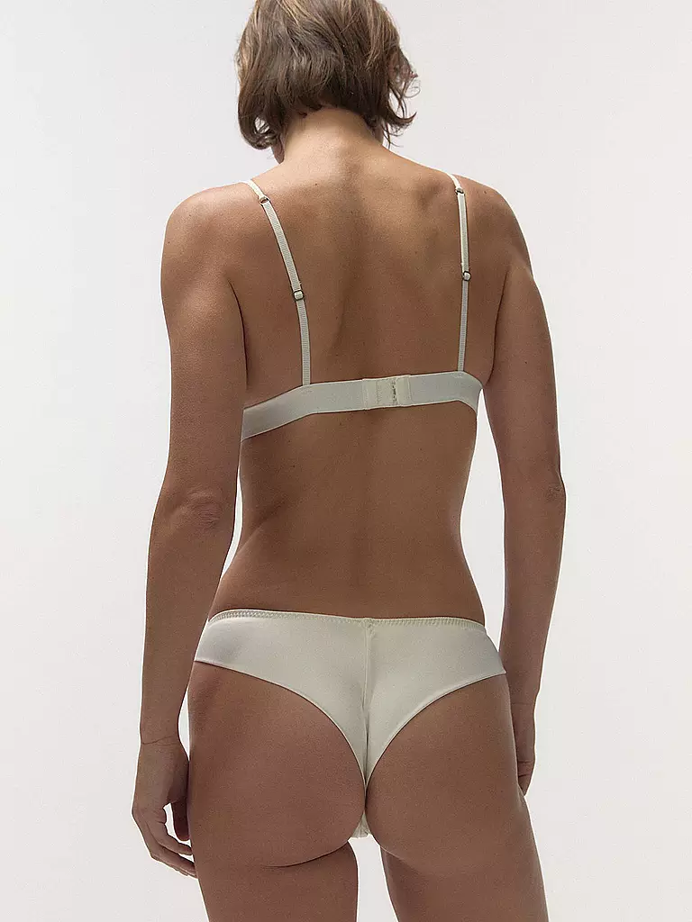 LOVE STORIES | Tanga CARL hueso | 