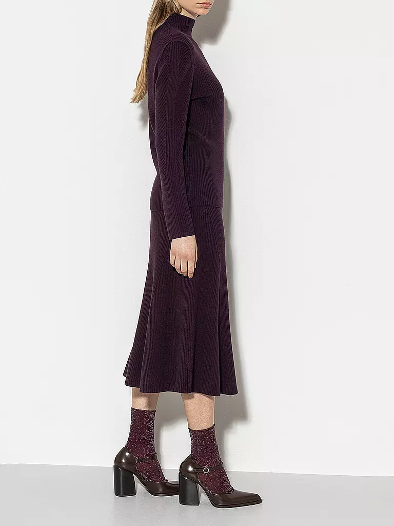 LUISA CERANO | Maxifalda | 