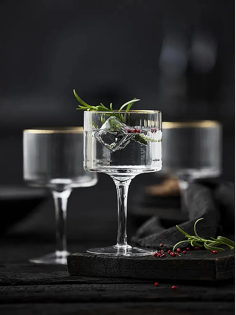 LYNGBY GLAS | Nombre del producto: Juego de 4 vasos de Gin & Tonic con borde dorado PALERMO 45cl | Transparente