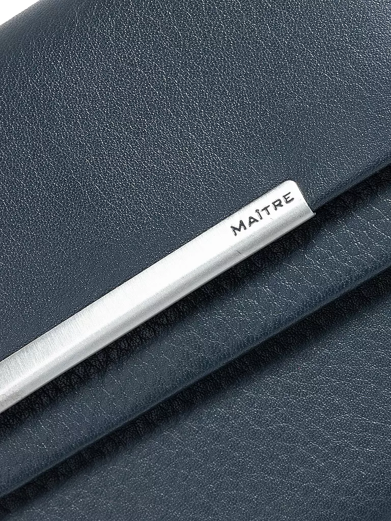 MAITRE | Nombre del producto: Geldbörse BELG DEDA SV4F
Marca: MAITRE
Farbe: dunkelblau
Categorías: Moda,Damen

Material: Leder
Musterung: Unifarben | Azul oscuro